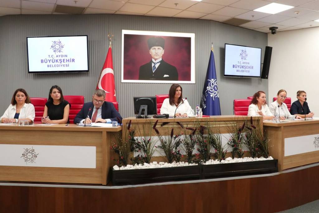 Başkan Anıl Yetişkin, Aydın Büyükşehir Belediyesi Meclis Toplantısında