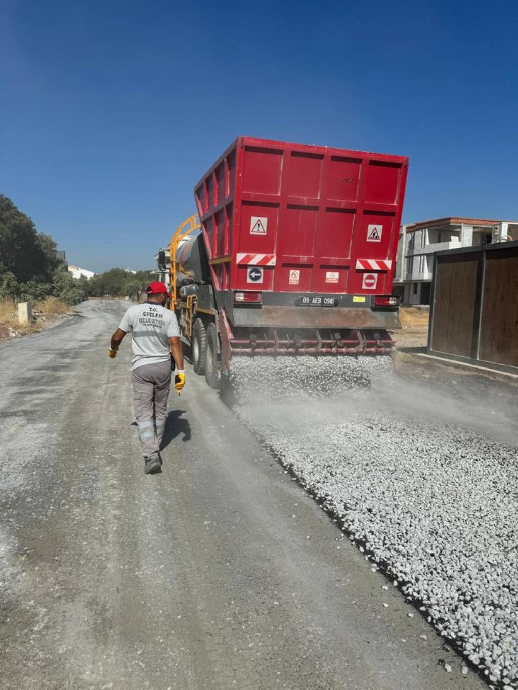 Efeler Belediyesi Yol Onarım Çalışmalarına Devam Ediyor